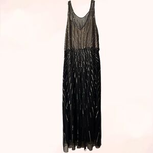 JKARA Black & Silver Beaded Gown | Size 16 | Formal Evening Dress